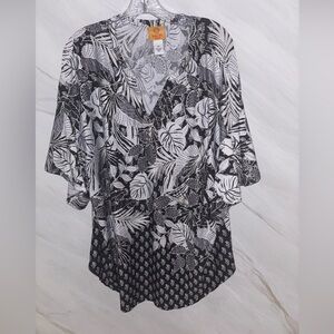 Ruby Rd. 2X Black/White Textured Leaf Print Short Flutter Sleeves Blouse Beachy